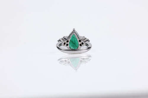 Anel Goutte Ouro Branco Esmeralda e Diamante