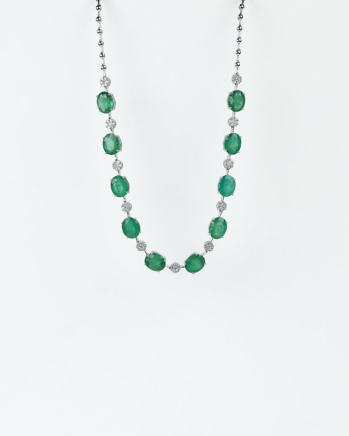 Colar Alternance Ouro Branco Esmeralda