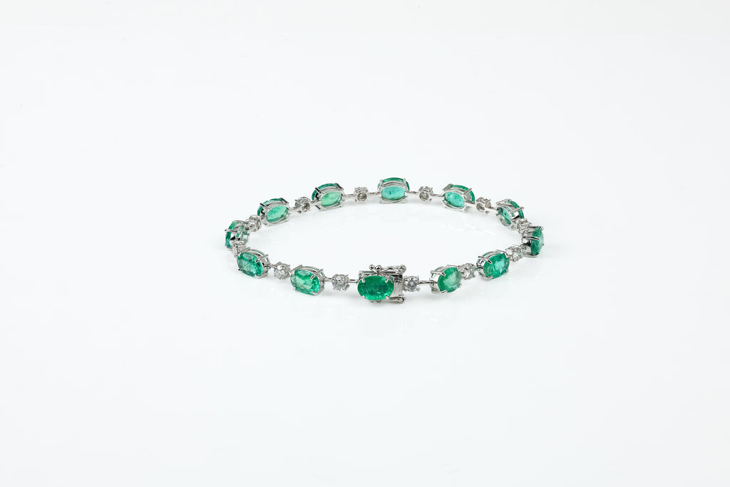Pulseira Rivière Ovale Ouro Branco Esmeralda