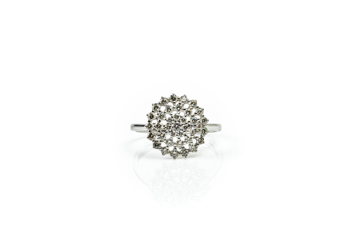 Anel Cluster Ouro Branco Diamantes