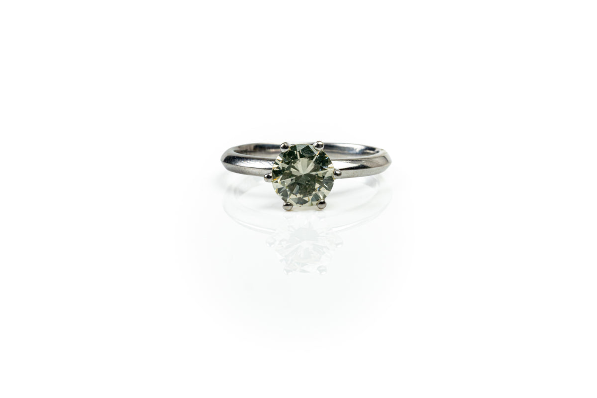 Anel Solitaire Ouro branco Diamante